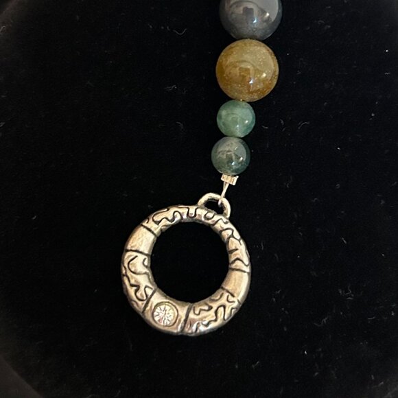 Stone Shape Blend Choker - Picture 3 of 3